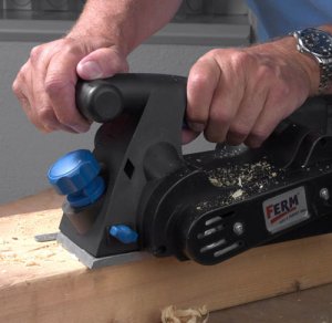 Maszyni i narzędzia - Strugarka z felcowaniem FP-900 marki Ferm - nadaj kształt każdemu drewnu