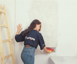 Renowacja - Do naprawy ściany nie trzeba fachowca